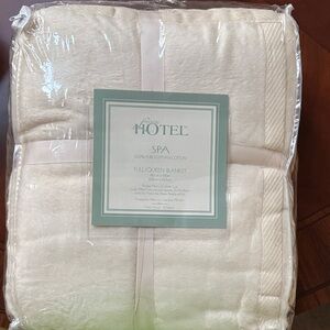 Hotel Collection Cream Blanket